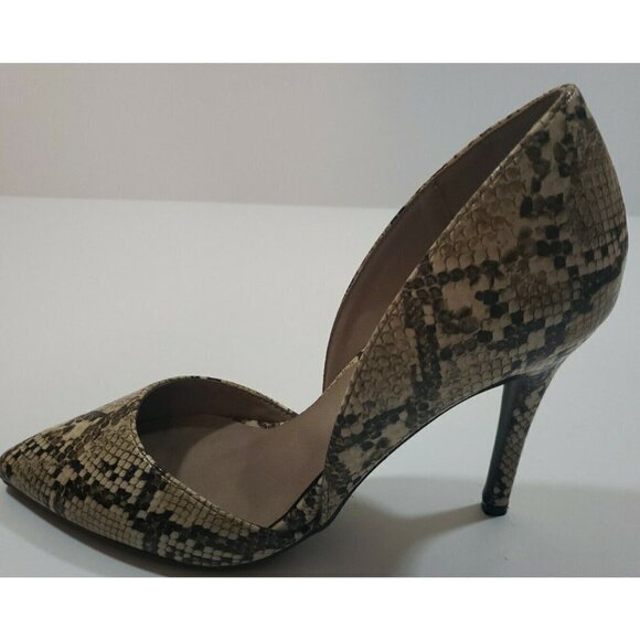 Breckelle's ~Woman Size 8.5M~ Animal Print High Heel Stiletto Shoes. - Picture 2 of 12